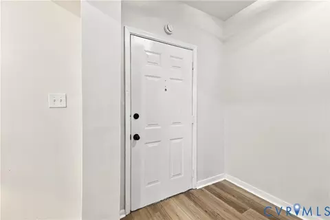 Entry Way - 521 Catherine St, Richmond, VA 23220 photo 1 of 4
