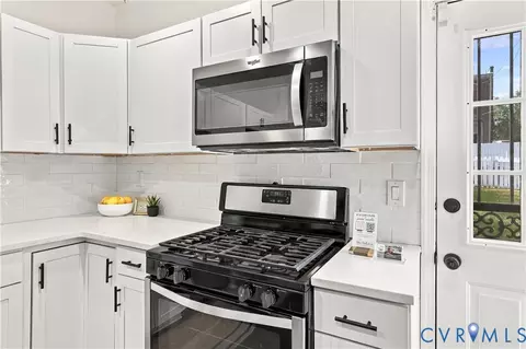 Kitchen - 521 Catherine St, Richmond, VA 23220 photo 2 of 4
