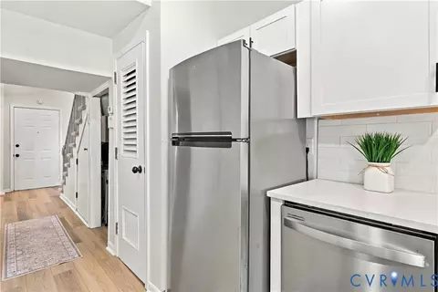 Entry Way - 521 Catherine St, Richmond, VA 23220 photo 3 of 4