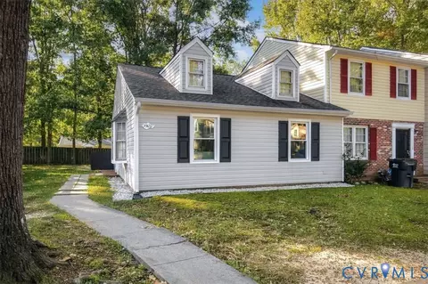 3900 Autumn Ct, Hopewell, VA 23860