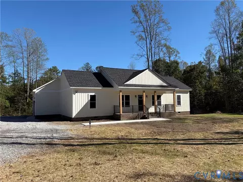 15205 Lebanon Rd, Disputanta, VA 23842