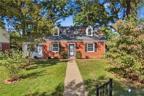 910 Greenway Ln, Richmond, VA 23226