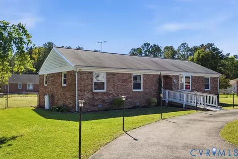 2609 Maury Rd, Petersburg, VA 23805