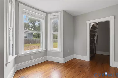 Living - 2101 5th Ave, Richmond, VA 23222 photo 1 of 5