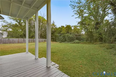 Exterior - 2101 5th Ave, Richmond, VA 23222 photo 6 of 9