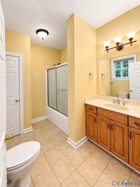 Bath - 9715 Woods Cross Rd, Gloucester, VA 23061 photo 3 of 3