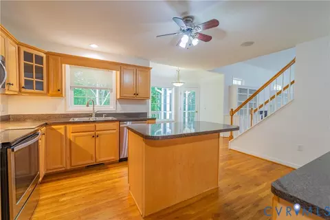 Kitchen - 618 Krim Point Loop, Midlothian, VA 23114 photo 3 of 3