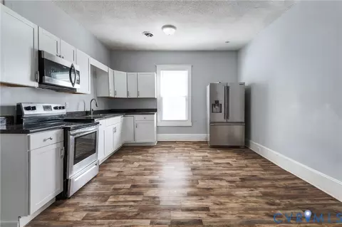 113 Spring St, Petersburg, VA 23803