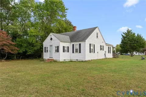 13530 Richmond Rd, Warsaw, VA 22572