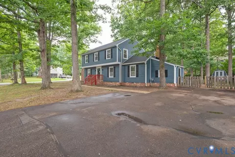 Exterior - 11840 Winfore Dr, Midlothian, VA 23113 photo 2 of 14