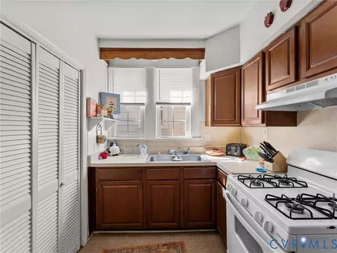Kitchen - 2305 Halifax Ave, Richmond, VA 23224 photo 2 of 4