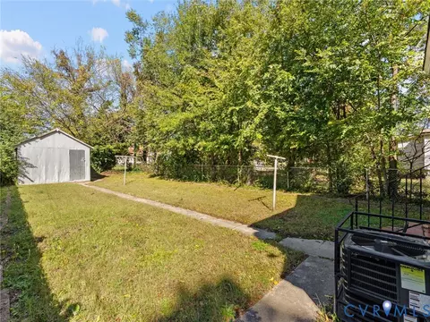 Exterior - 2305 Halifax Ave, Richmond, VA 23224 photo 3 of 6