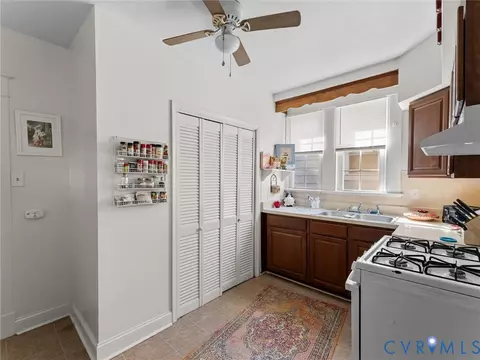 Kitchen - 2305 Halifax Ave, Richmond, VA 23224 photo 3 of 4
