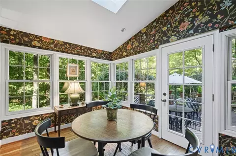 Dining - 3520 Lansdowne Rd, Midlothian, VA 23113 photo 5 of 6