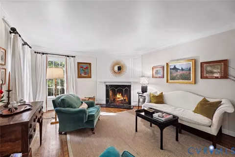 Living - 3520 Lansdowne Rd, Midlothian, VA 23113 photo 2 of 8