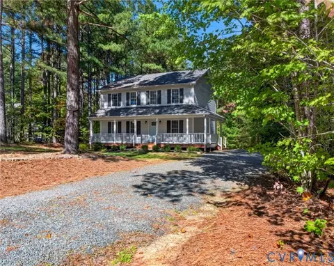 52 Forest Pass, Scottsville, VA 24590