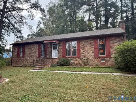 237 Spring Dr, Colonial Heights, VA 23834