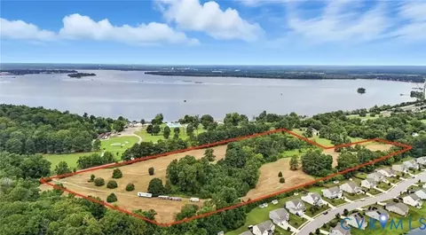 1100 Jordan Point Rd, North Prince George, VA 23860