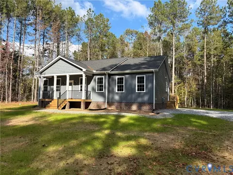 1321 Sweathouse Creek Rd, Amelia Court House, VA 23002