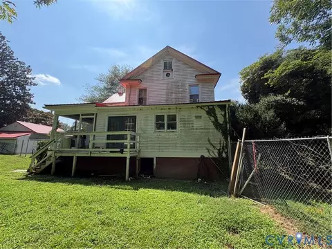 Exterior - 739 General Puller Hwy, Saluda, VA 23149 photo 2 of 4