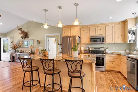Kitchen - 3820 Upshaw Rd, Aylett, VA 23009 photo 5 of 9