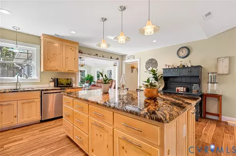 Kitchen - 3820 Upshaw Rd, Aylett, VA 23009 photo 8 of 9