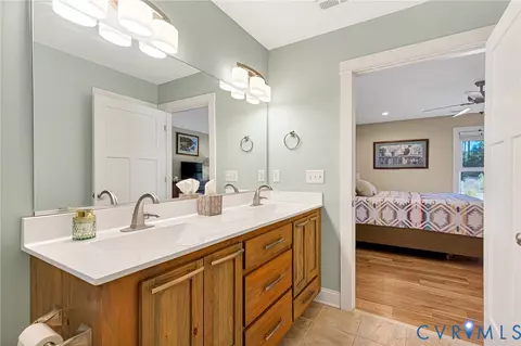 Bath - 3820 Upshaw Rd, Aylett, VA 23009 photo 3 of 4