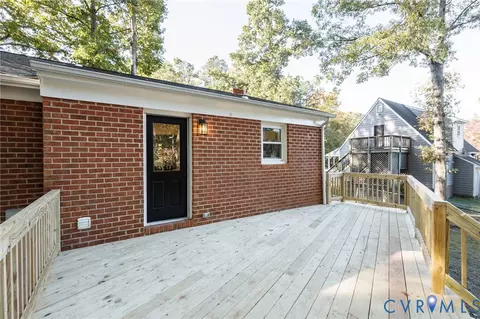 Exterior - 11110 Alanthus Rd, Midlothian, VA 23112 photo 5 of 11