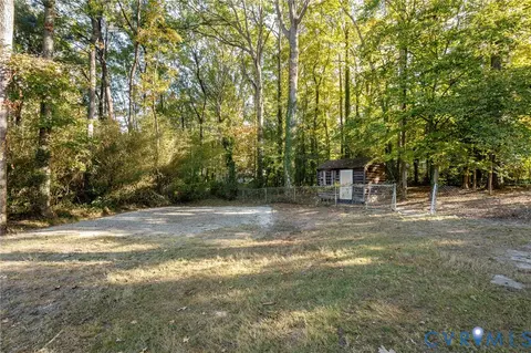 Exterior - 11110 Alanthus Rd, Midlothian, VA 23112 photo 8 of 11