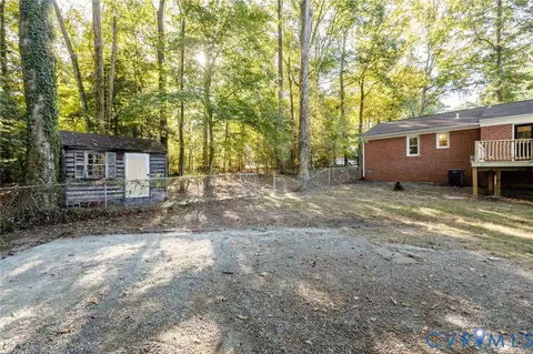 Exterior - 11110 Alanthus Rd, Midlothian, VA 23112 photo 10 of 11