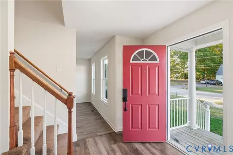 Entry Way - 4023 Evelake Rd, North Chesterfield, VA 23237 photo 1 of 6