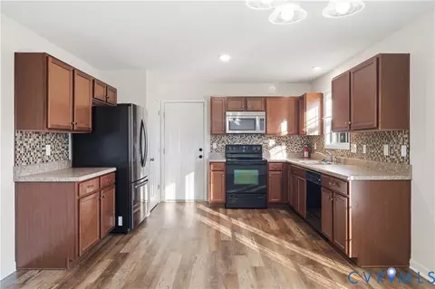 Kitchen - 4023 Evelake Rd, North Chesterfield, VA 23237 photo 2 of 2