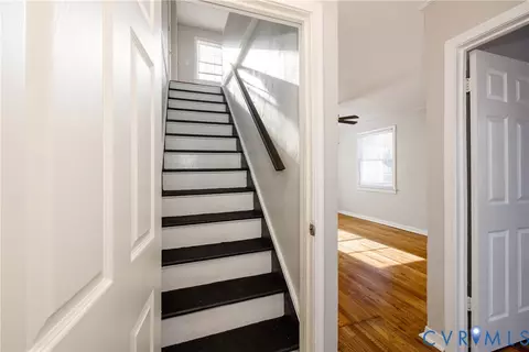 Entry Way - 1010 E 17th St, Richmond, VA 23224 photo 2 of 4