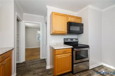 Entry Way - 1010 E 17th St, Richmond, VA 23224 photo 1 of 4