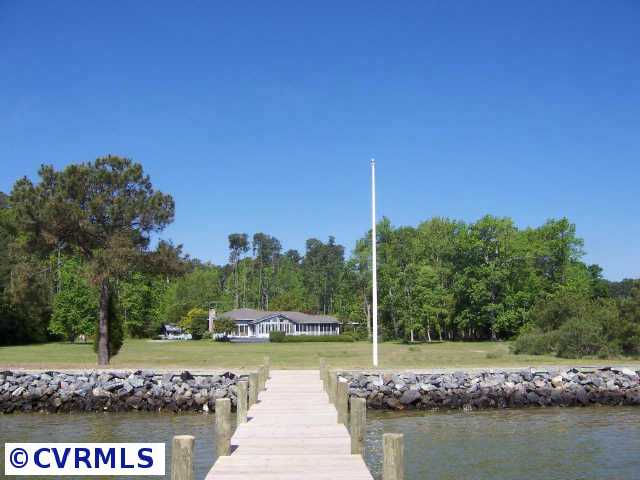 601 Clark Point Dr, White Stone, VA 22578 photo 1