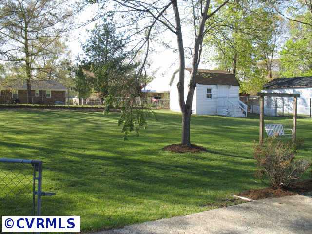 3320 Kellynn Dr, Midlothian, VA 23112 photo 4