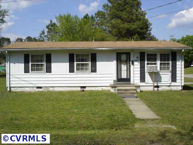 509 E Broad St, Blackstone, VA 23824 photo 1