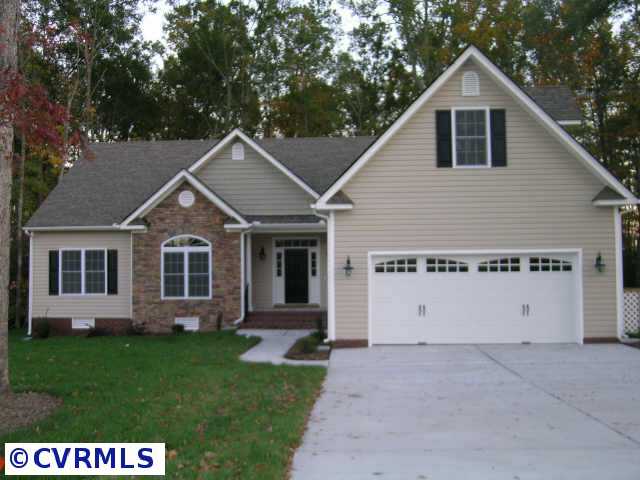3924 Evershot Dr, Midlothian, VA 23112 photo 1