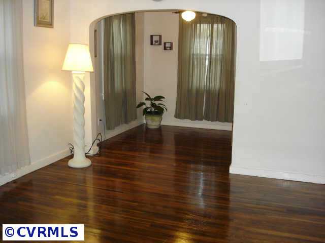121 N Mapleleaf Ave, Henrico, VA 23075 photo 3