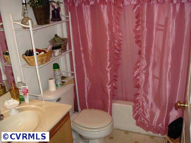 6933 Fox Downs Dr, Henrico, VA 23231 photo 7
