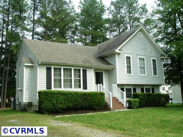 6933 Fox Downs Dr, Henrico, VA 23231 photo 1