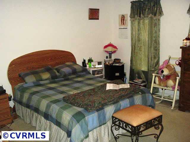 6933 Fox Downs Dr, Henrico, VA 23231 photo 5