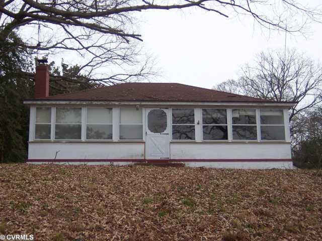 875 Plainview Rd, Topping, VA 23169 photo 1