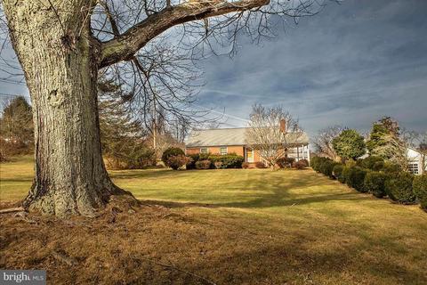 915 Fodderstack, Flint Hill, VA 22627 photo 1