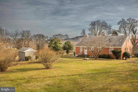 915 Fodderstack, Flint Hill, VA 22627 photo 2