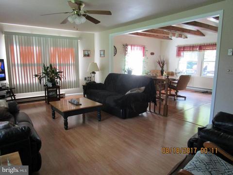 5363 Providence Ln, Sumerduck, VA 22742 photo 8