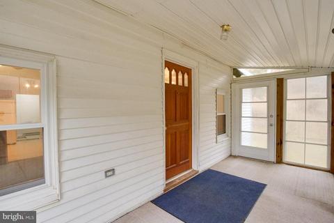 38 Gore Rd, Castleton, VA 22716 photo 3