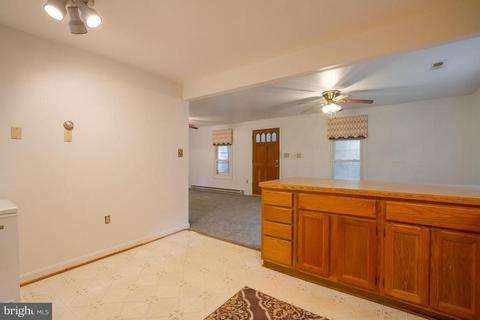 38 Gore Rd, Castleton, VA 22716 photo 6