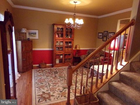 398 Singleton Cir, Warrenton, VA 20186 photo 8