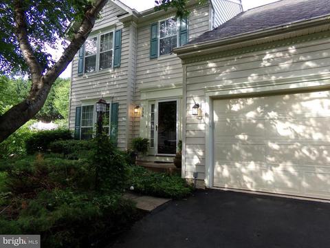 398 Singleton Cir, Warrenton, VA 20186 photo 1